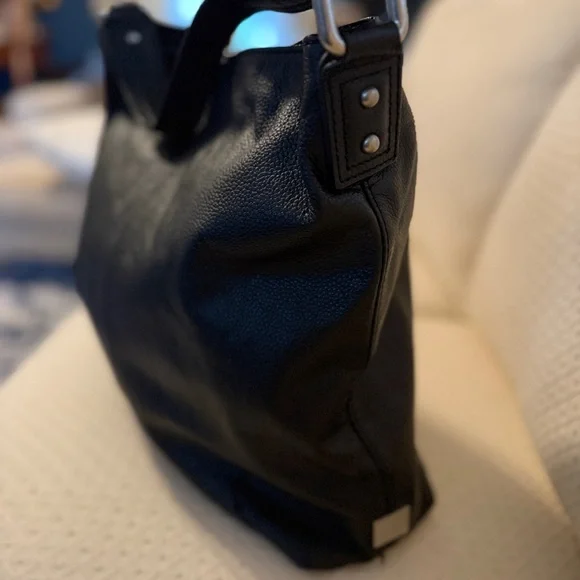 Kooba Classic Black Pebbled Leather Shoulder Bag - Timeless Everyday Hobo - Picture 5 of 13